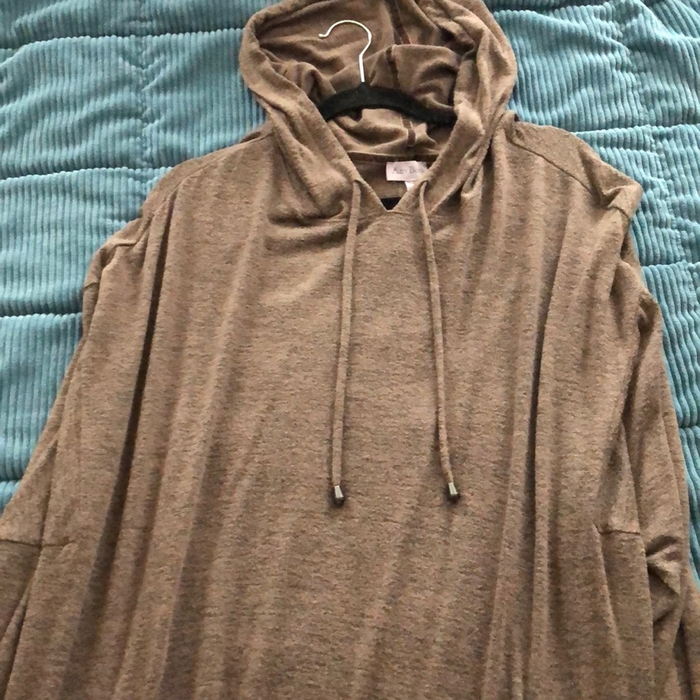 NWOT AnyBody hoodie with pockets